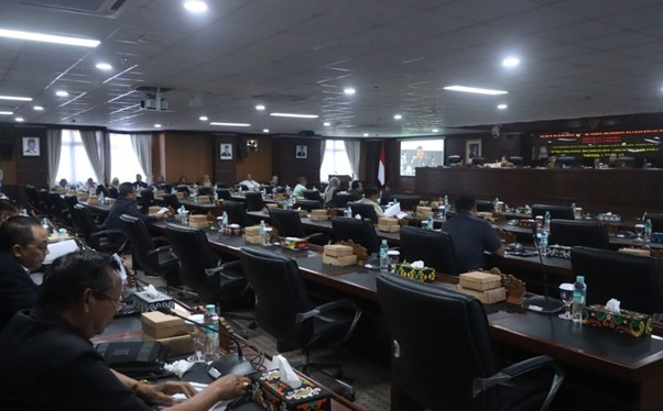 Potret PARIPURNA 21 DPRD Kaltim