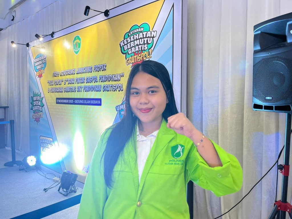 Beverly Barbara Brenda Britania Hengkeng, mahasiswi Politeknik Negeri Samarinda (Polnes).