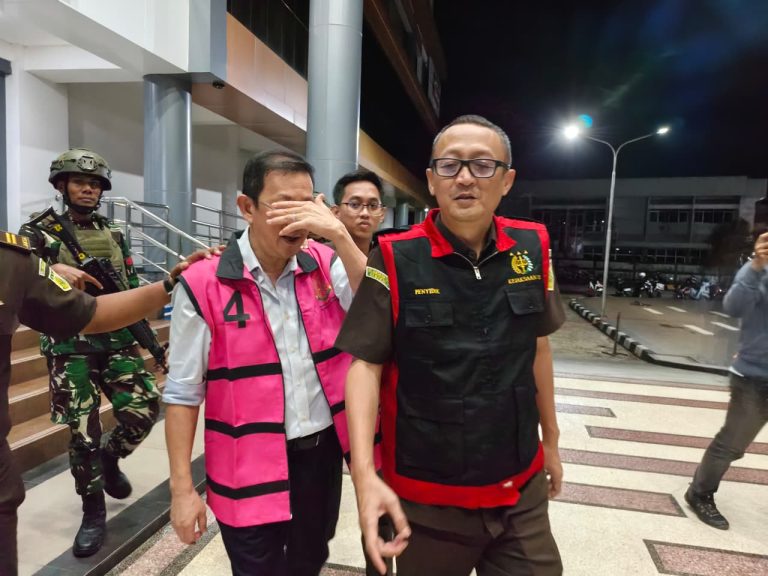 Tim Jaksa Penyidik Bidang Tindak Pidana Khusus Menetapkan BT Sebagai Tersangka Pada Senin (24/2/2026).