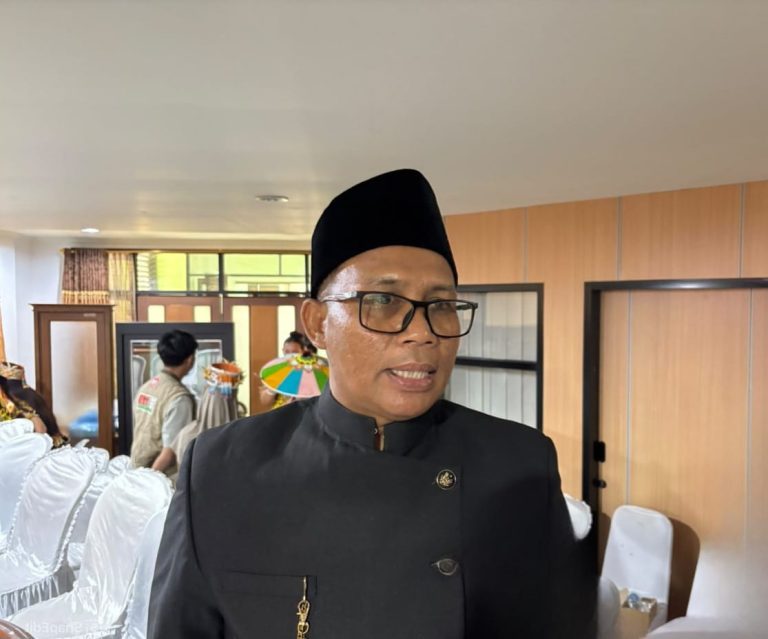 Kepala Dinas Kelautan dan Perikanan (DKP) Kukar, Muslik. (Foto: katamedia.co)