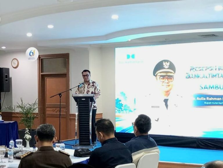 Bupati Pemkab Kukar, Aulia Rahman Basri dalam Peringatan Hari Ulang Tahun (HUT) ke-61 Bankaltimtara, Rabu (14/10/2026). (Foto: katamedia.co)