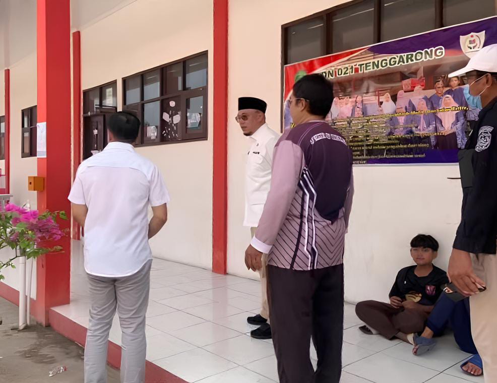 Peninjauan SDN 021 Tenggarong, Rabu (14/10/2026). (Foto: Dok. Disdikbud Kukar)